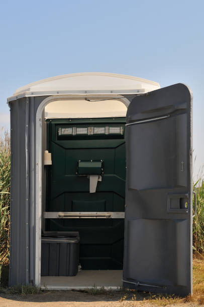 Best Porta potty delivery and setup  in Eastpointe, MI